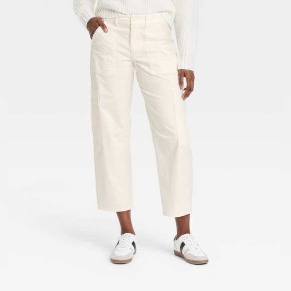 Universal Thread Women's White Jeans - Picture 3 of 10